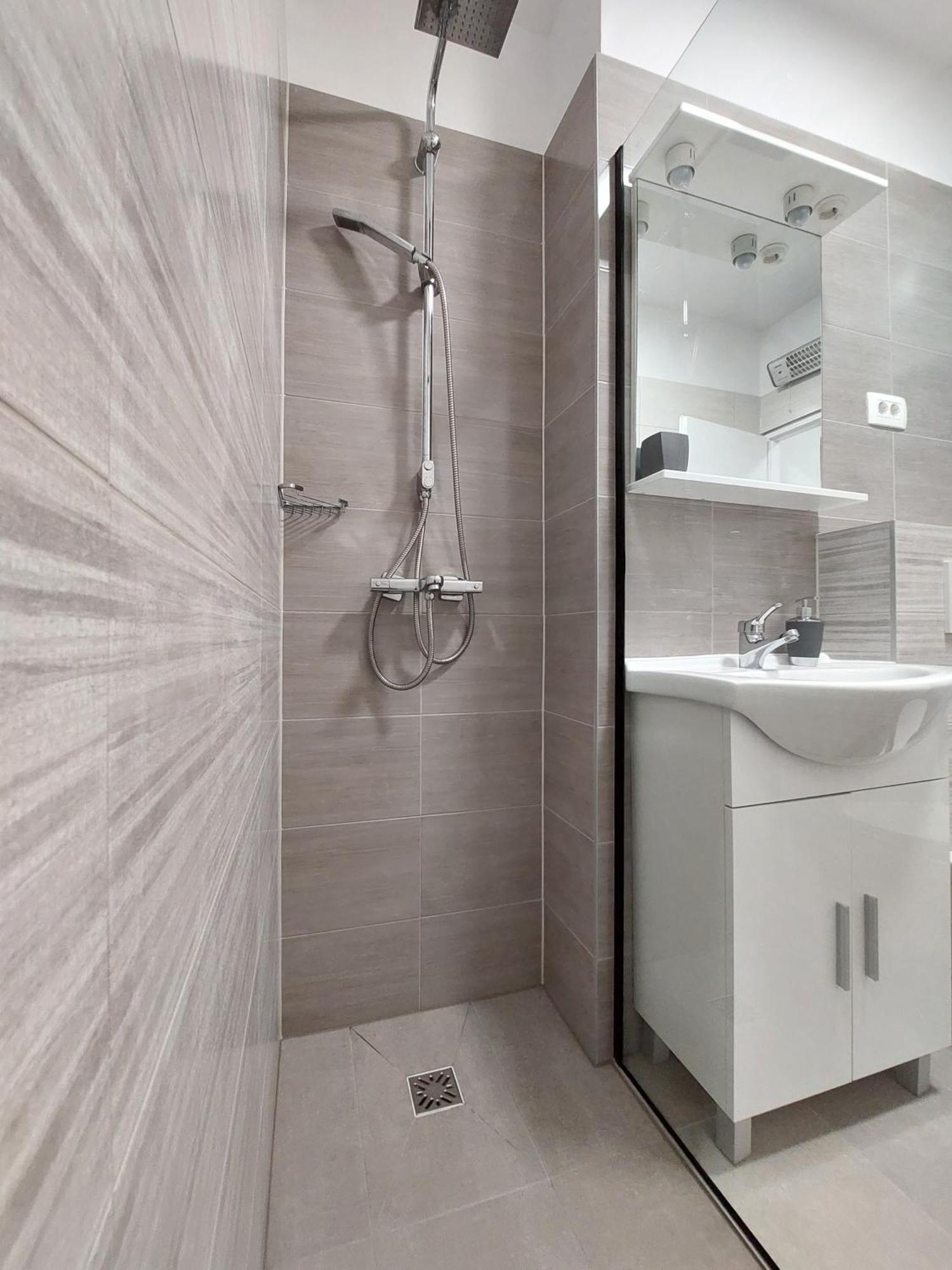 Apartment Adora สปลิท ภายนอก รูปภาพ